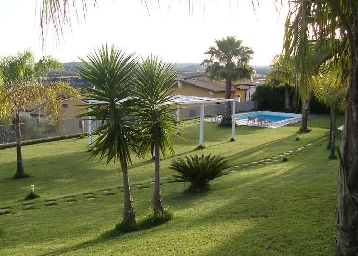 In Con Piscina * Noto