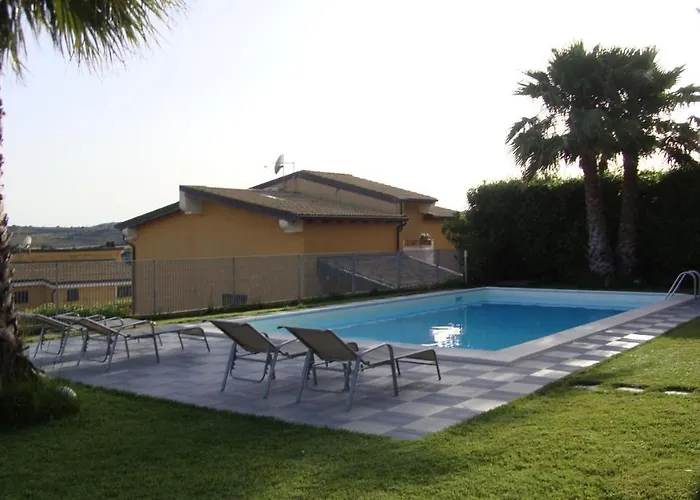Apartament In Con Piscina Noto