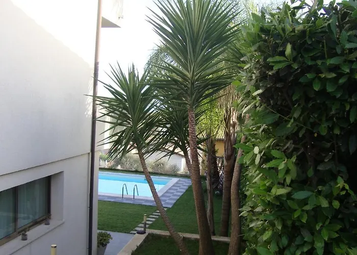 In Con Piscina Apartament